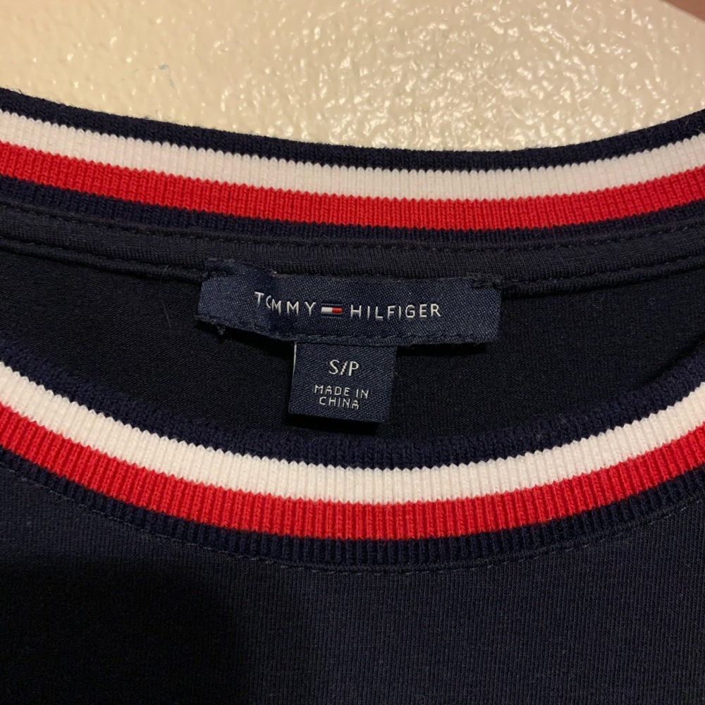 Tommy Hilfiger Signature Collar T-shirt with Logo - Picture 6 of 6